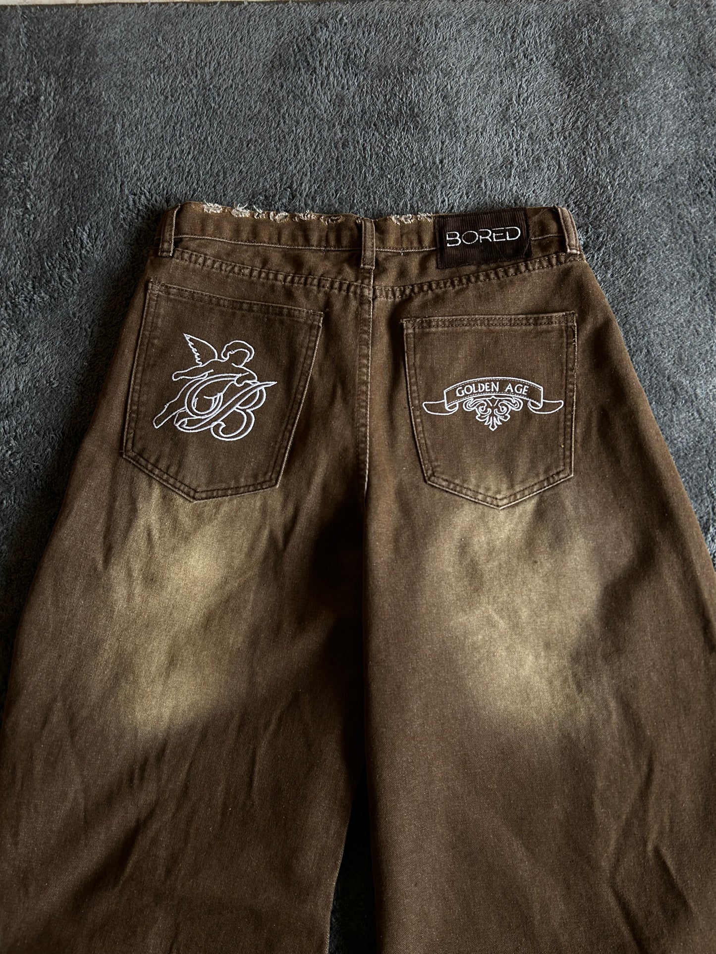 BAGGY GOLDEN JEANS