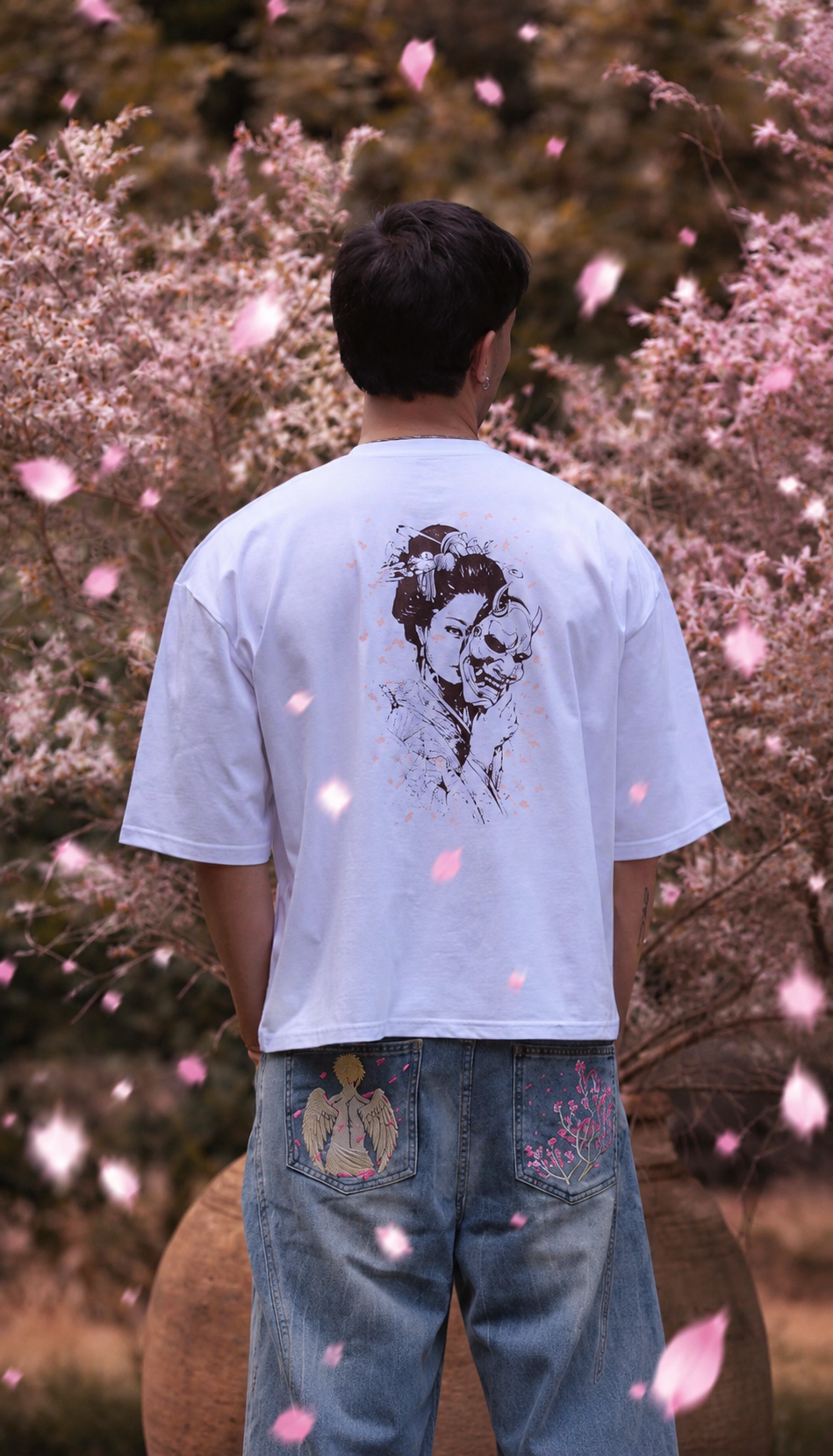 SAKURA VEIL T-SHIRT