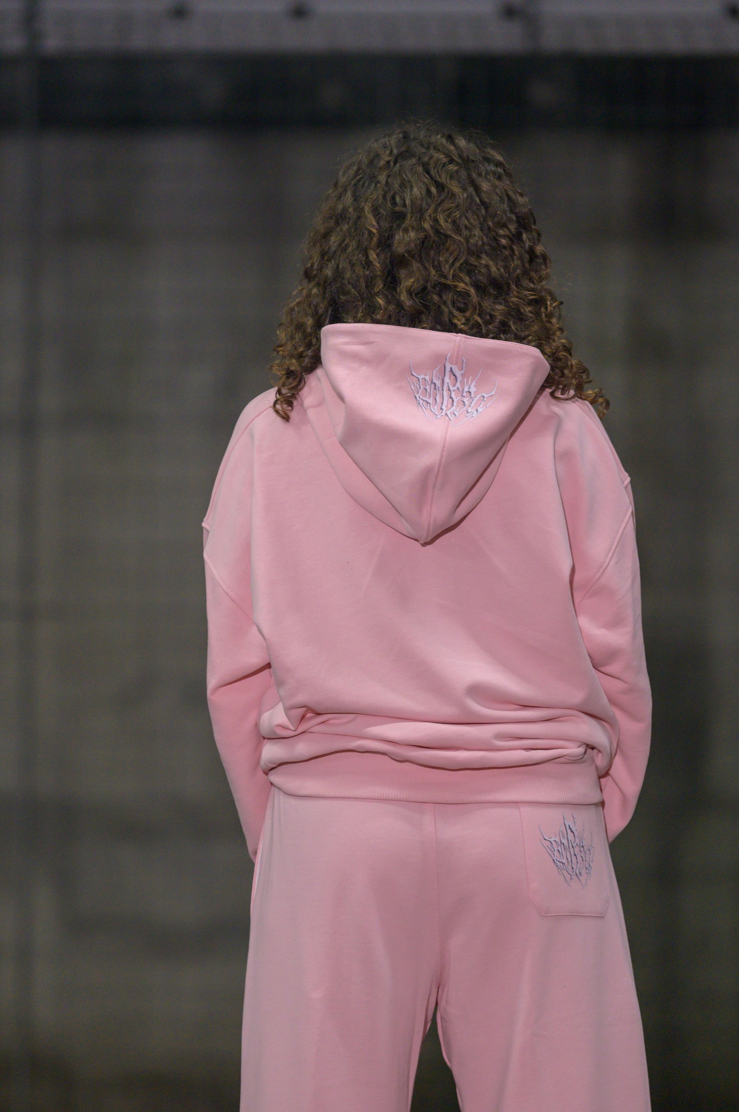 METAL BORED HOODIE PINK