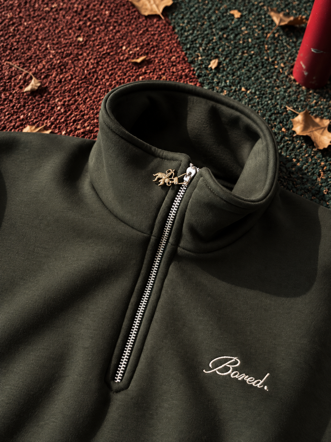 TUG OF WAR HALF ZIP