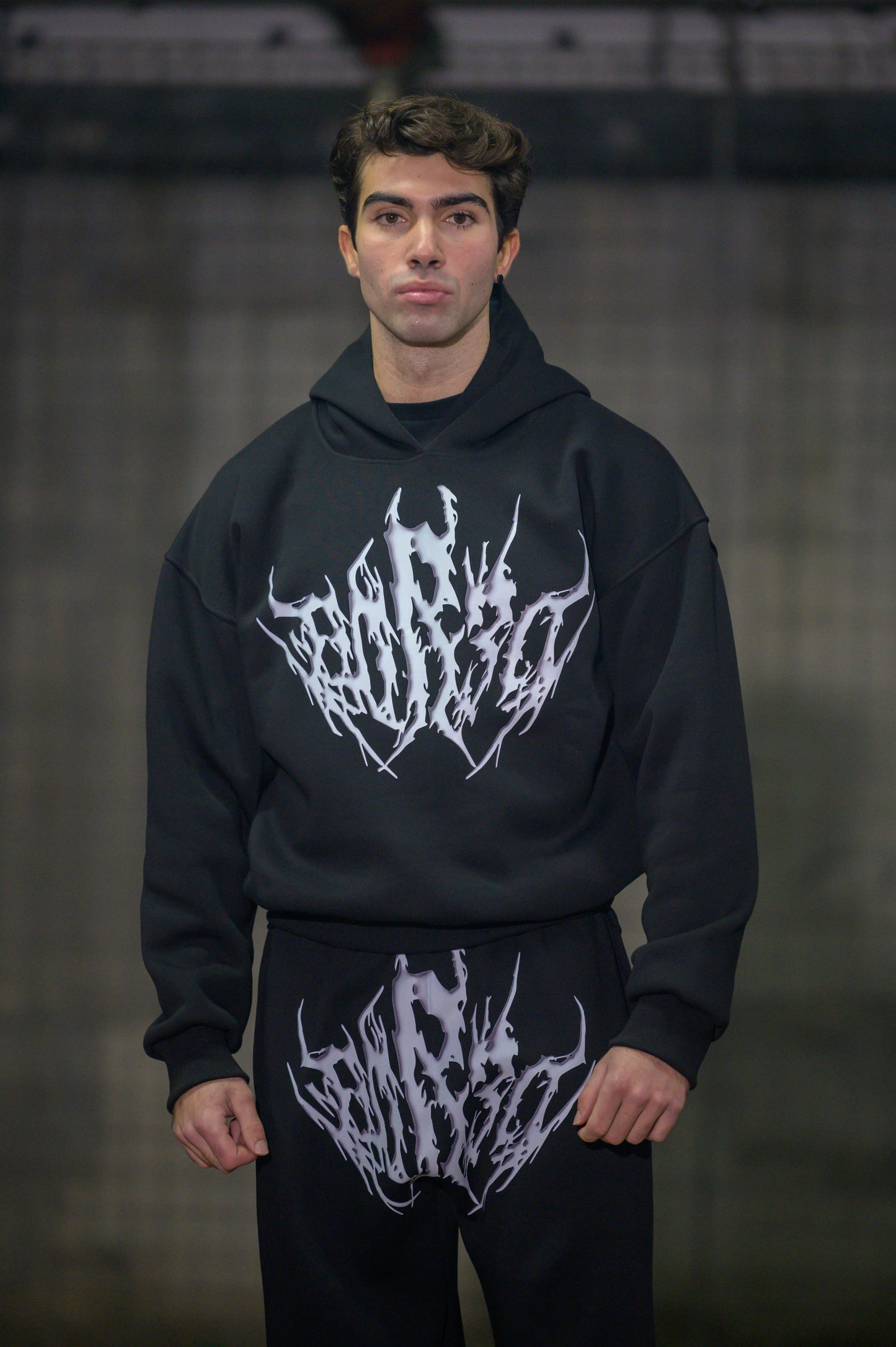 METAL BORED HOODIE BLACK