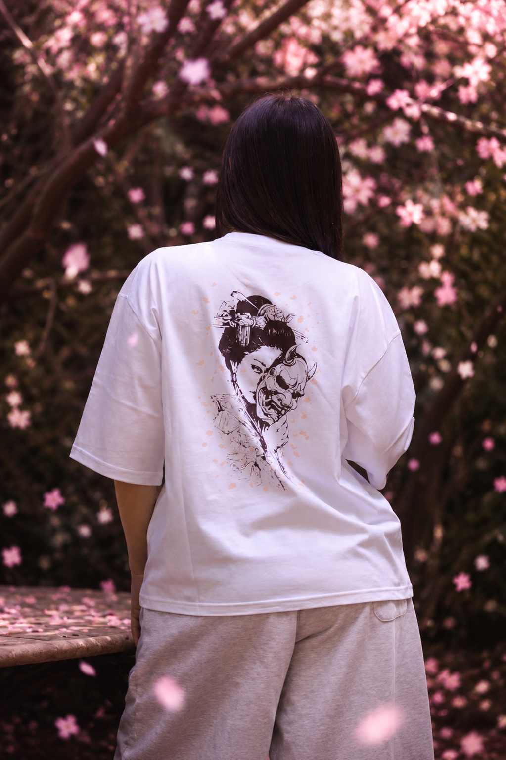 SAKURA VEIL T-SHIRT