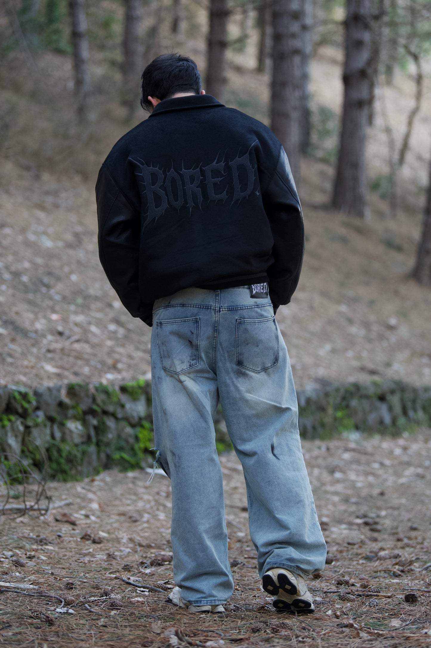 DIRTY BAGGY JEANS